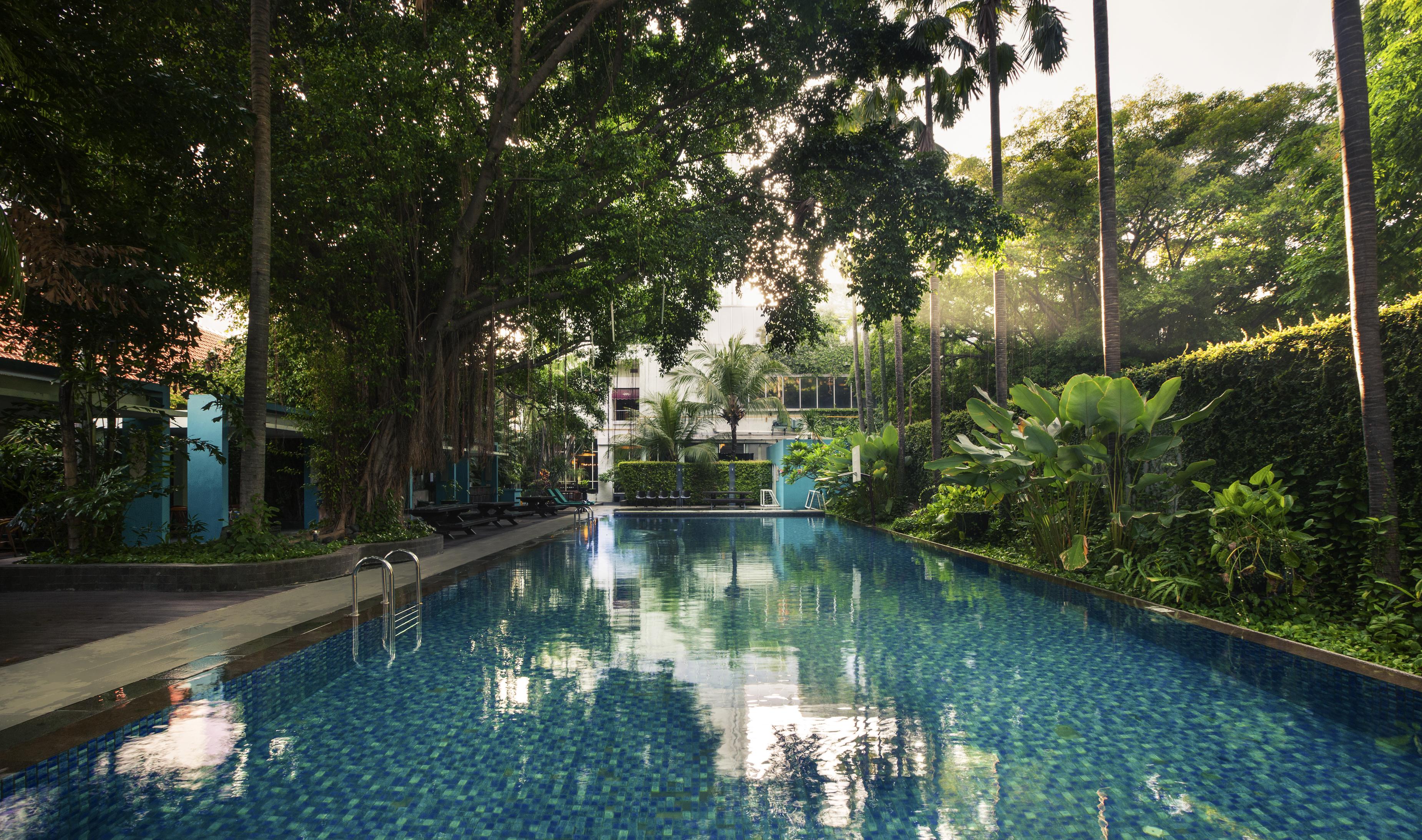 Mercure Surabaya Exterior foto